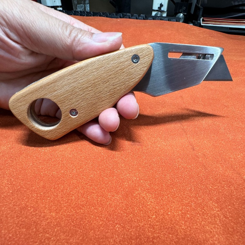 Nóż trapezowy ze stali nierdze – Leatherwork Diy recenzja i cena
