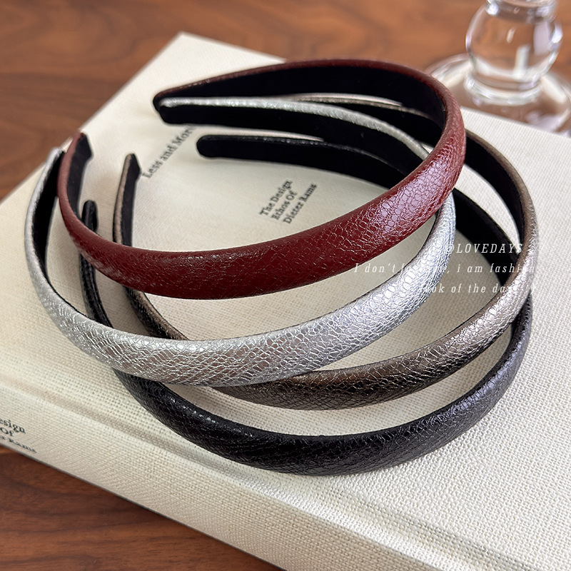 Cienka czerwona skórzana opask – Leatherwork Rings recenzja i cena
